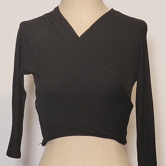 Vintage black stretchy 3/4 sleeve crop top with v neck. Small. - Picture 6 of 6